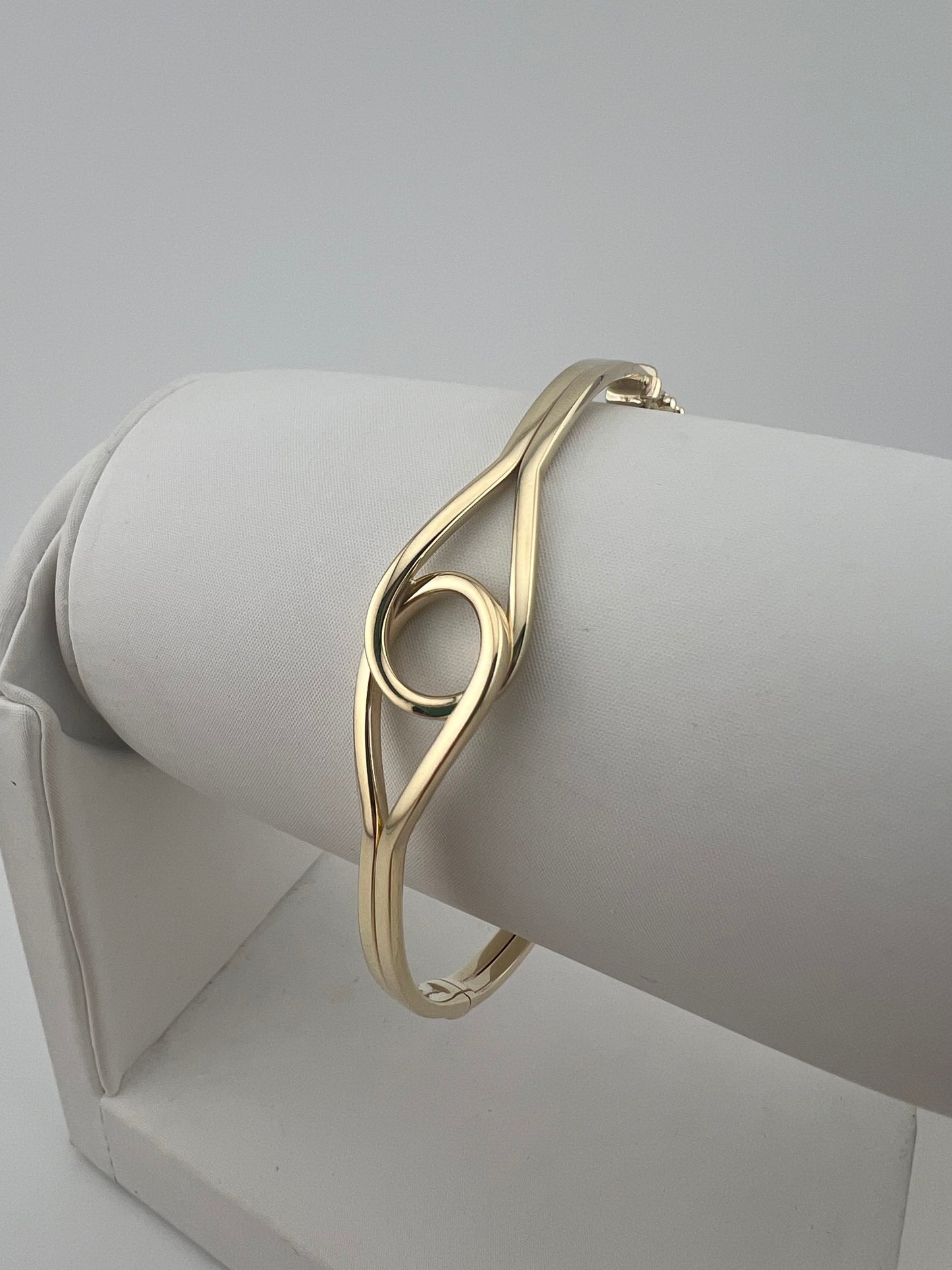 Women’s 9ct Yellow Gold Ladies Bangle - 7.5 Inch - Full Hallmark & Box