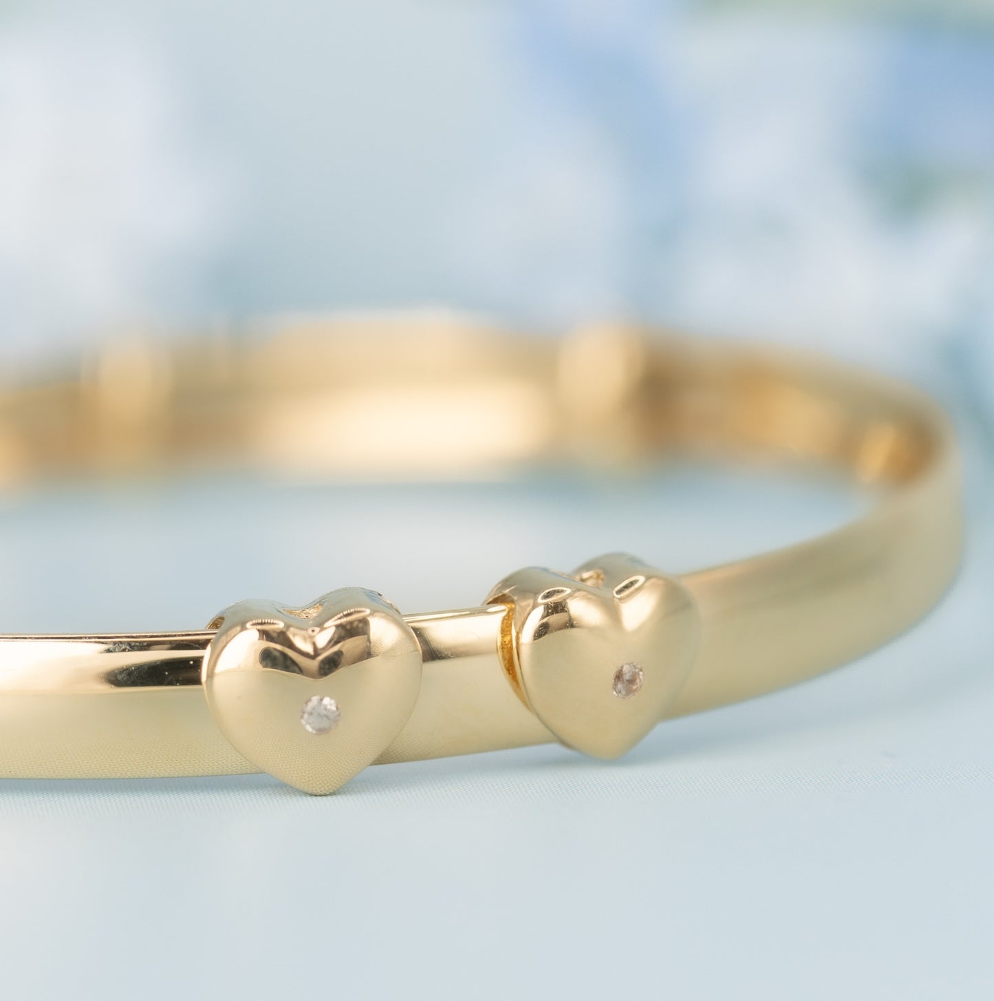Solid 9ct Yellow Gold Floating Heart Baby / Kids Expandable Bangle