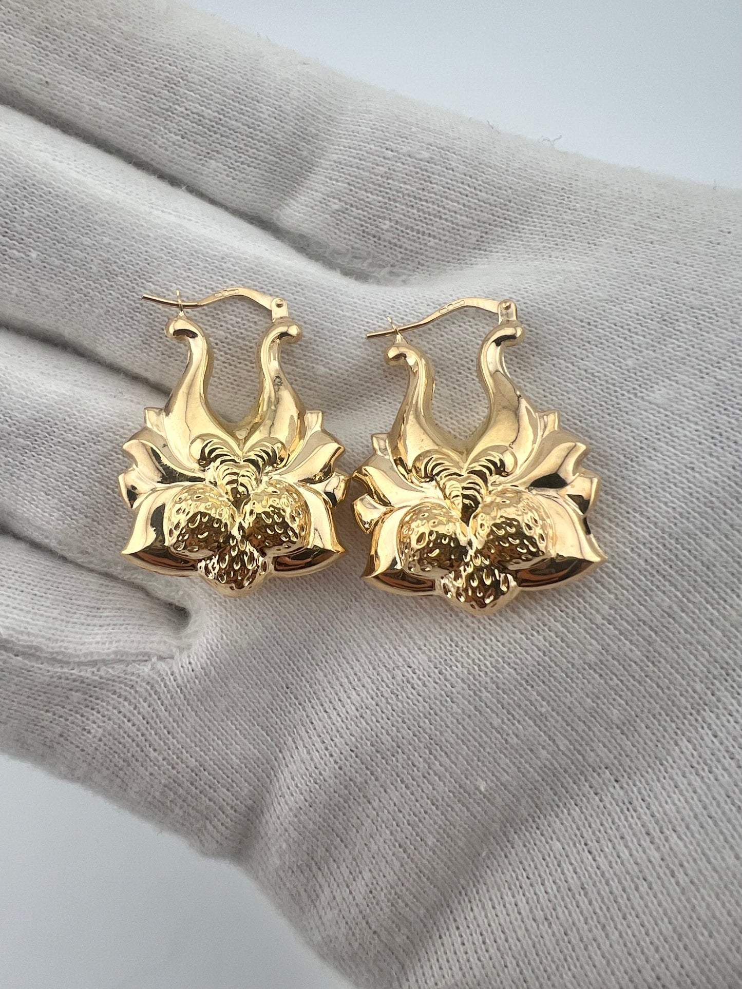 LARGE 9CT YELLOW GOLD  STRAWBERRY EARRINGS HALLMARKED VICTORIAN  CHUNKY  CREOLES