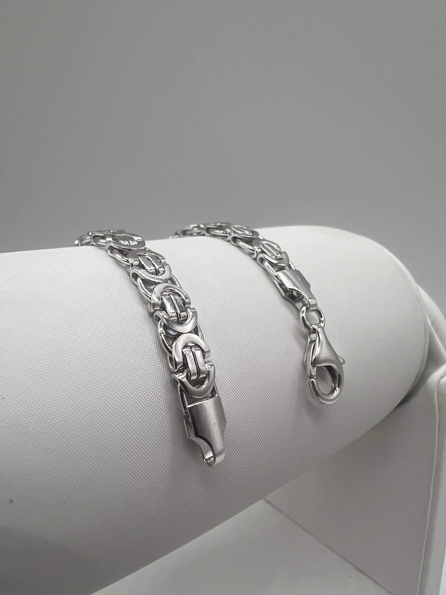 Men’s Solid 9ct White Gold - 6mm Wide - 8.5 Inch -  Men’s Byzantine Bracelet