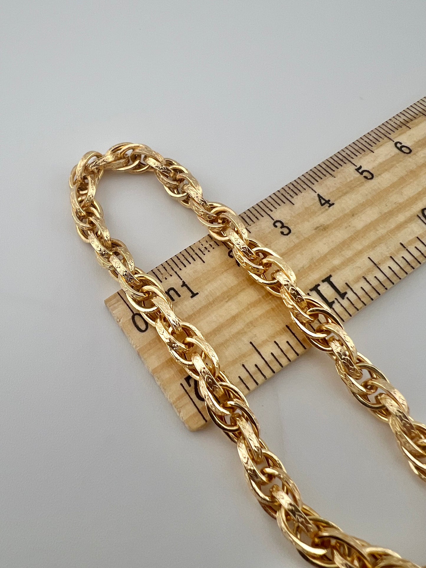 9ct Yellow Gold Price Of Wales Padlock Bracelet - 7.5 INCH - Fully Hallmarked