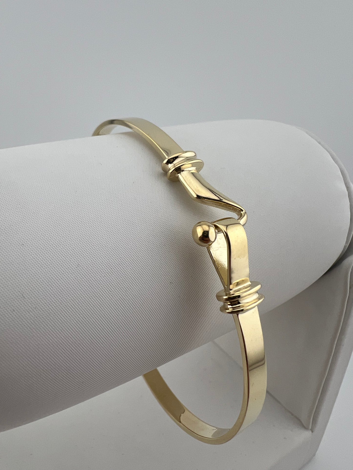Men’s Solid 9ct Yellow Gold Bracelet - 4.5mm Wide - Gold Hook Bangle UK Hallmark