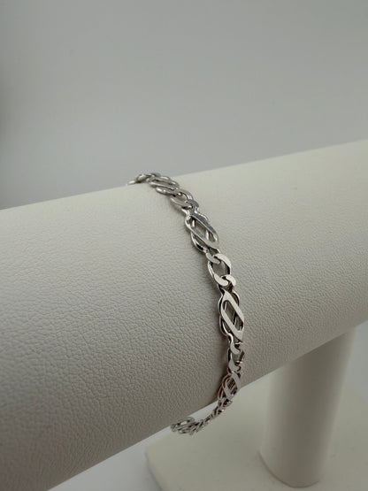 Ladies Solid 9ct White Gold 5mm Wide Celtic Bracelet - 7.5 Inch Ladies Bracelet