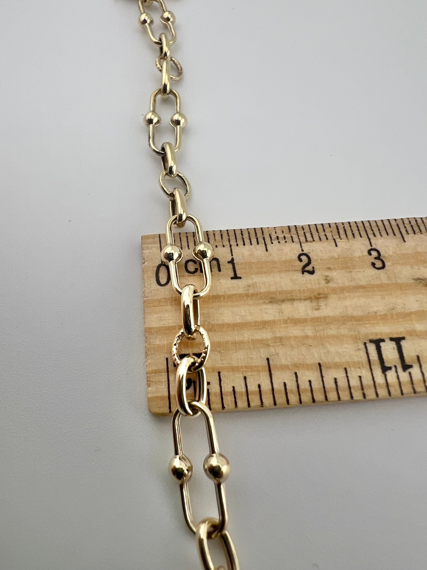 9ct Yellow Gold  Ladies Bracelet - 7.5mm Wide - 7.5 Inch - Full Hallmark & Box