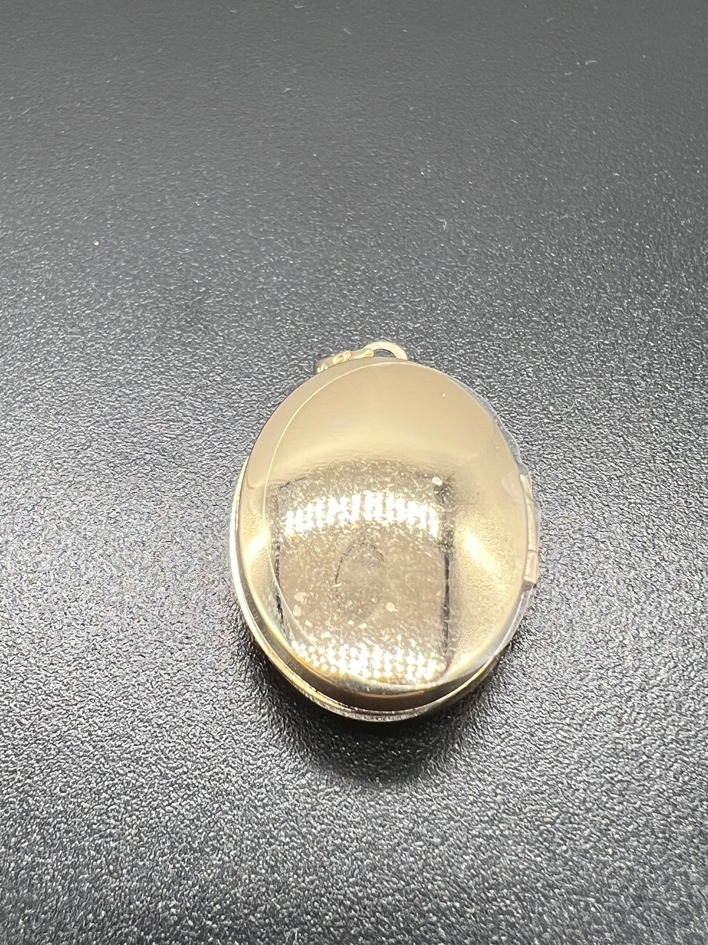 Genuine 9ct Yellow Gold Medium Size Oval Plain Picture Locket / Pendant - Boxed