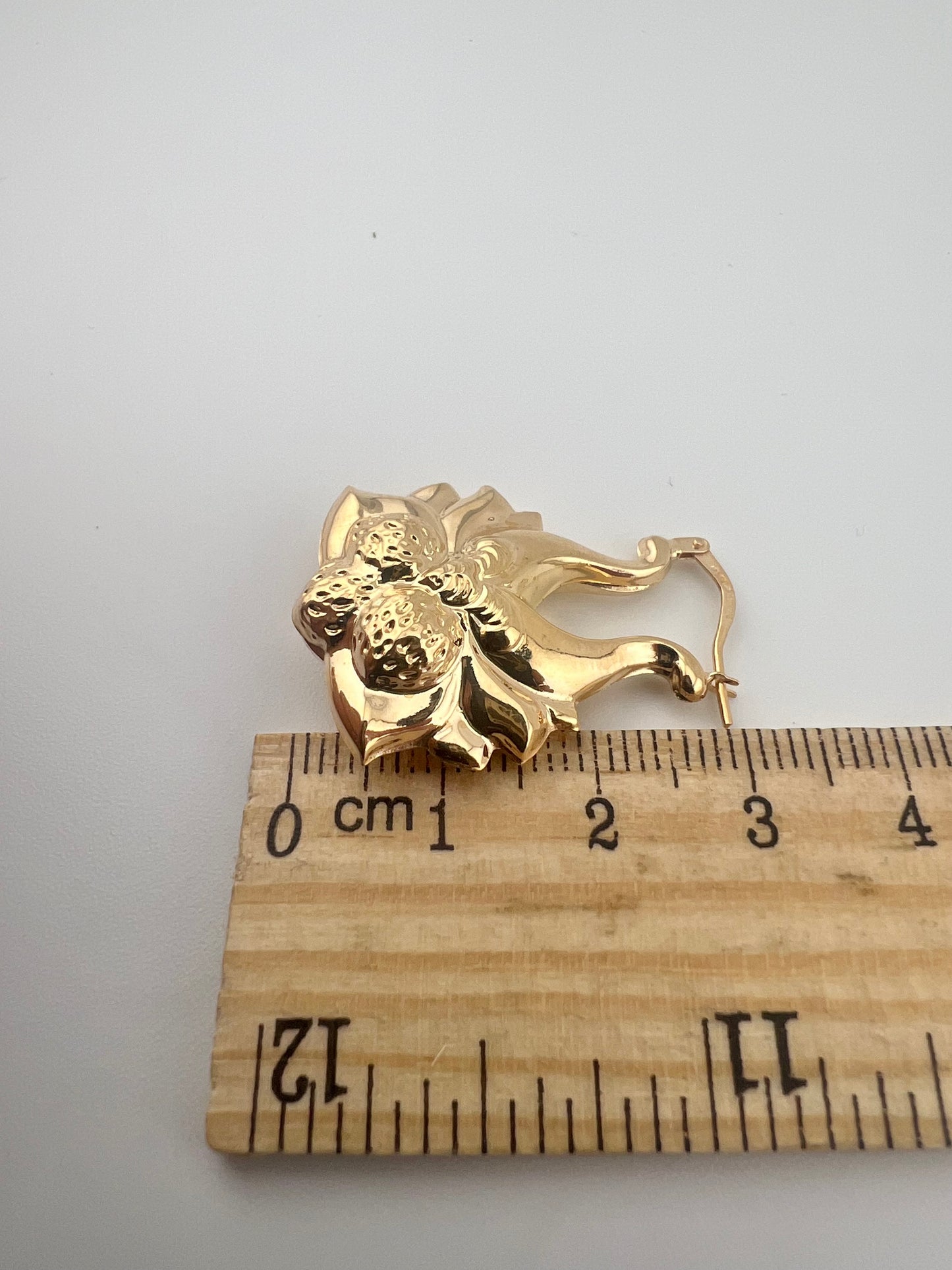 LARGE 9CT YELLOW GOLD  STRAWBERRY EARRINGS HALLMARKED VICTORIAN  CHUNKY  CREOLES