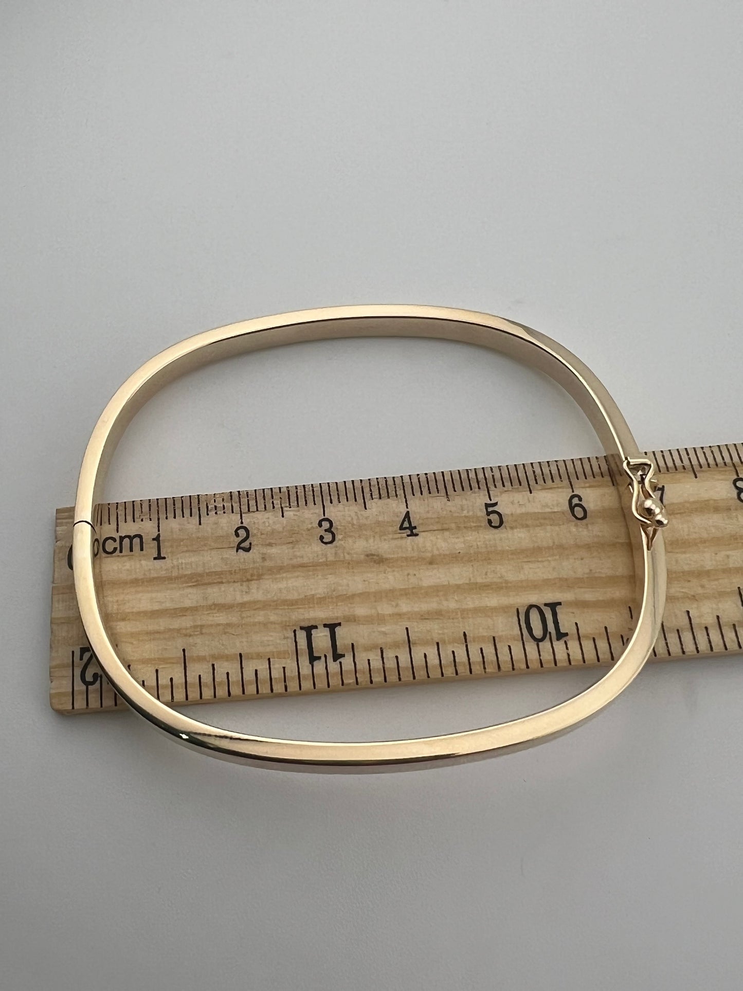 Women’s 9ct Yellow Gold Plain Bracelet - Ladies Gold 4mm Bangle - TV Shaped