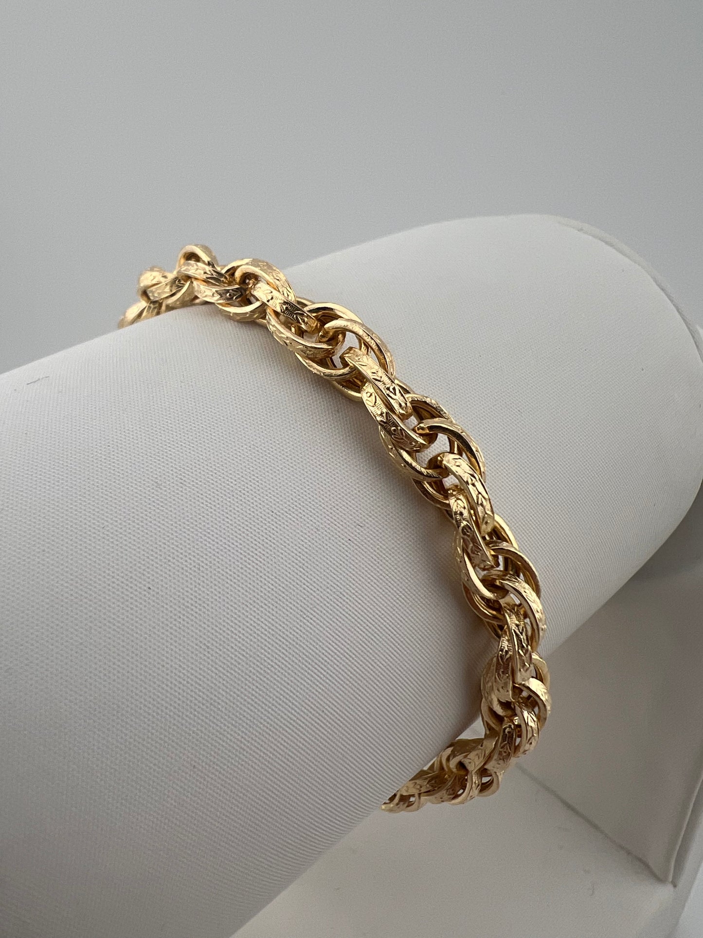 9ct Yellow Gold Price Of Wales Padlock Bracelet - 7.5 INCH - Fully Hallmarked