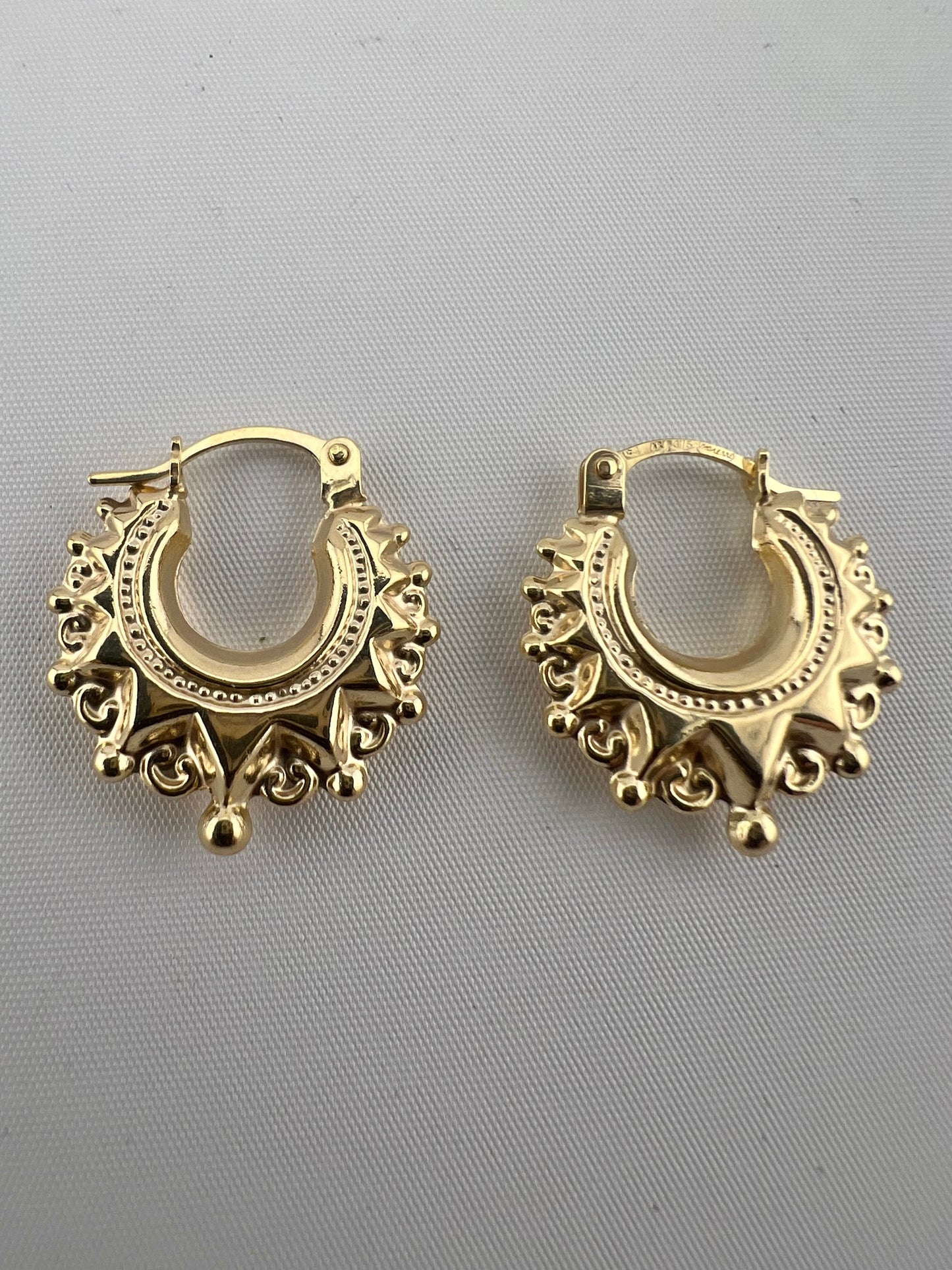9ct Gold Victorian Style Spiked Round Creole Hoop Earrings 15mm | XSmall Size