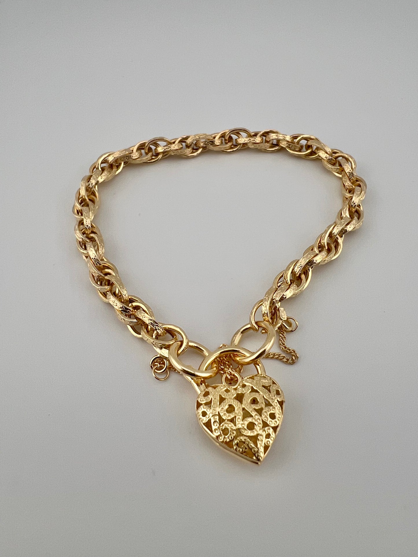 9ct Yellow Gold Price Of Wales Padlock Bracelet - 7.5 INCH - Fully Hallmarked