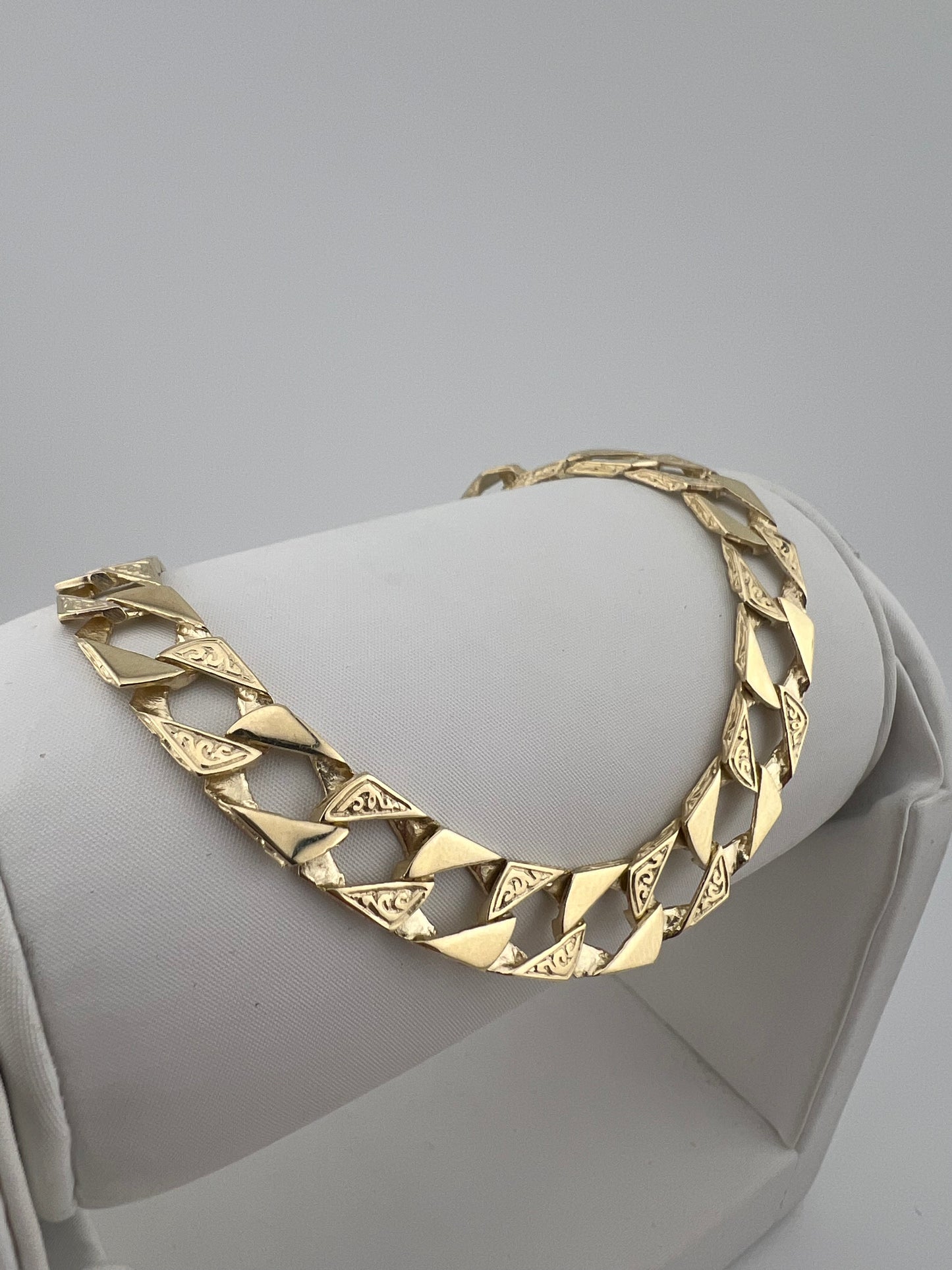 9ct Solid Gold Men's Bracelet 8.5 INCH - 9mm Flat Curb FULL UK HALLMARK & BOXED