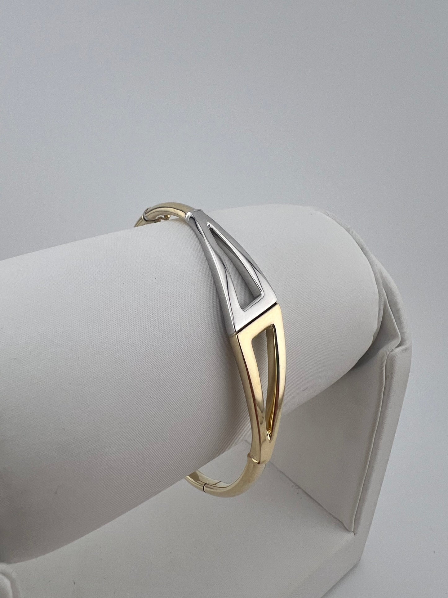 Women’s 9ct Gold Bangle  - 7.5 Inch - Ladies Gold Bracelet - Full Hallmark & Box