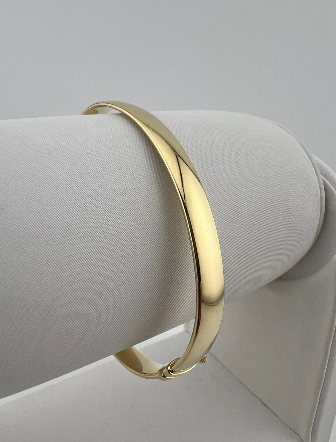 Women’s 9ct Yellow Gold Plain Bracelet - Ladies Gold 6mm Plain Hinged Bangle