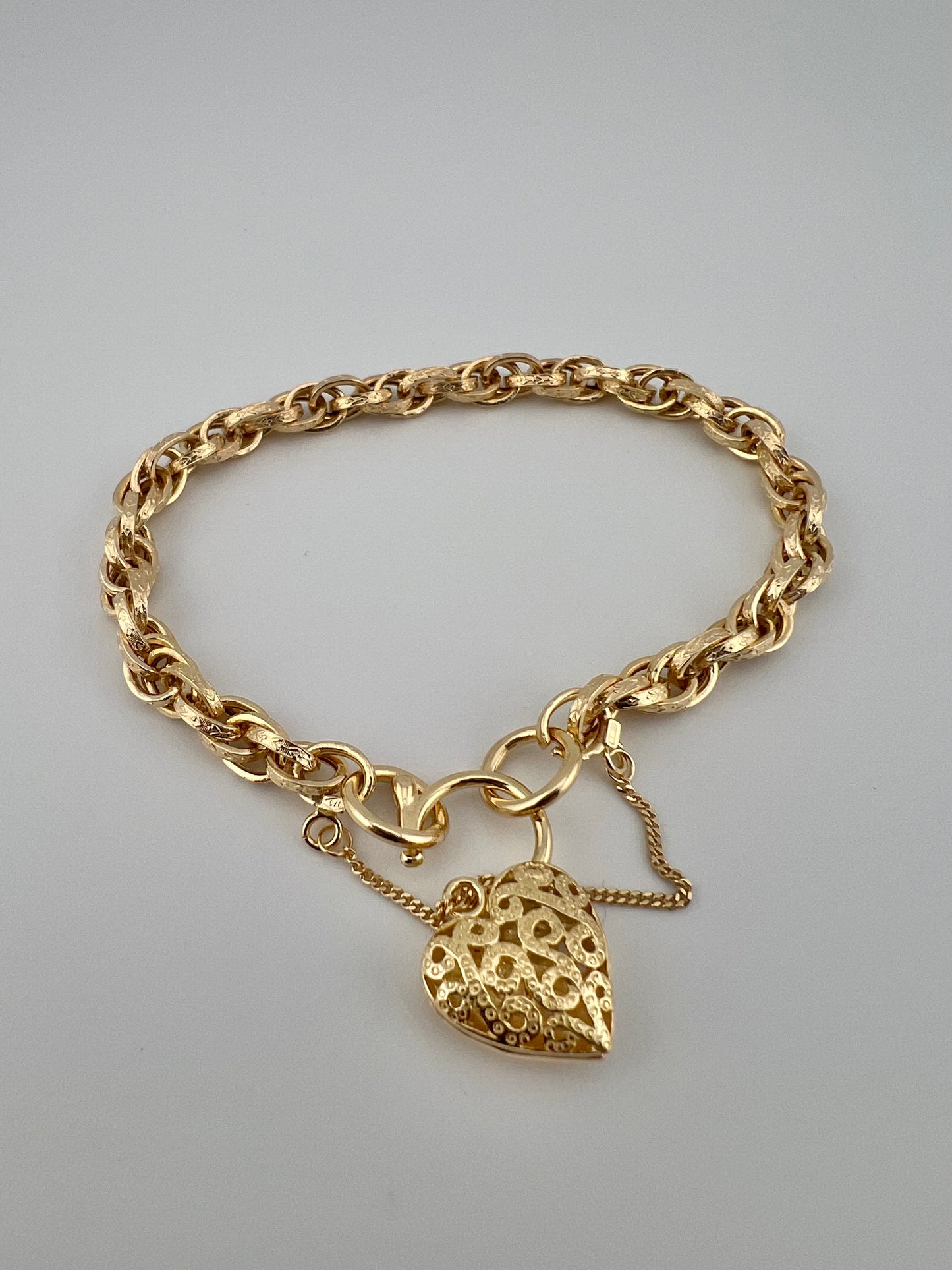 9ct Yellow Gold Price Of Wales Padlock Bracelet - 7.5 INCH - Fully Hallmarked