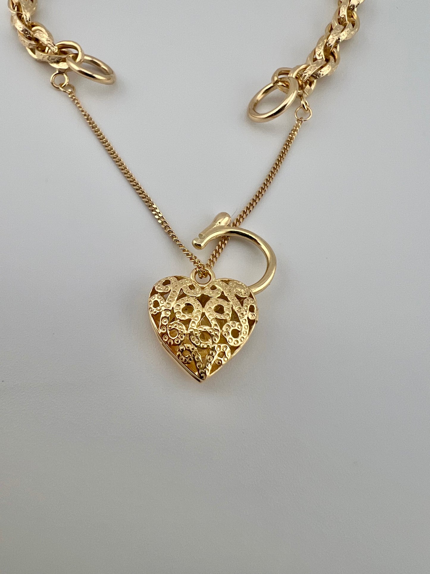 9ct Yellow Gold Price Of Wales Padlock Bracelet - 7.5 INCH - Fully Hallmarked