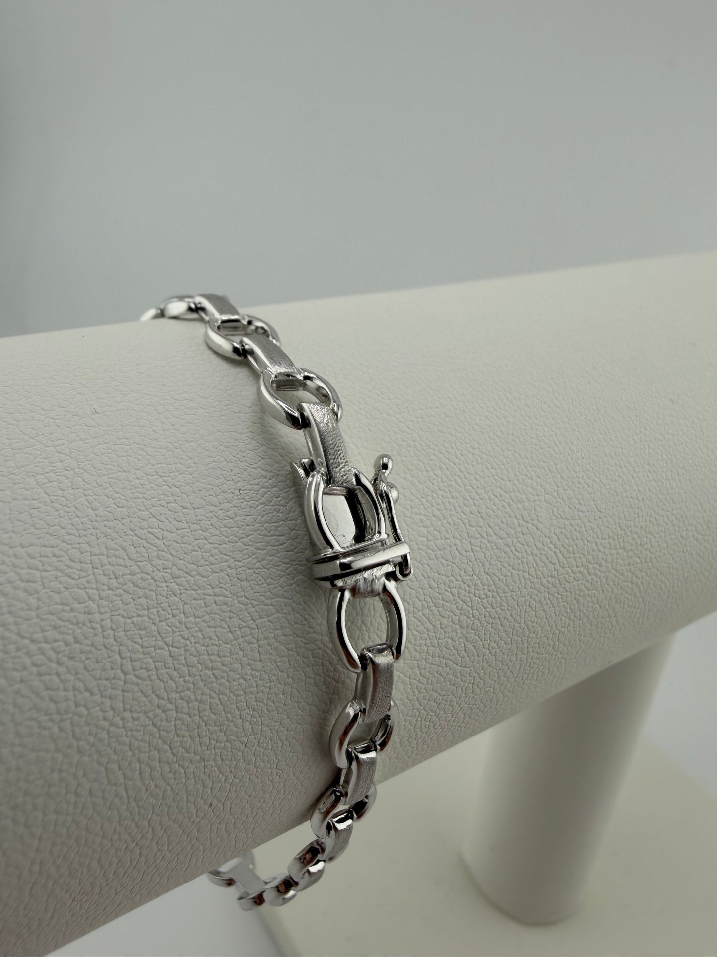 9ct White Gold  Ladies Bracelet - 6mm Wide - 7.5 Inch - Full Hallmark & Box