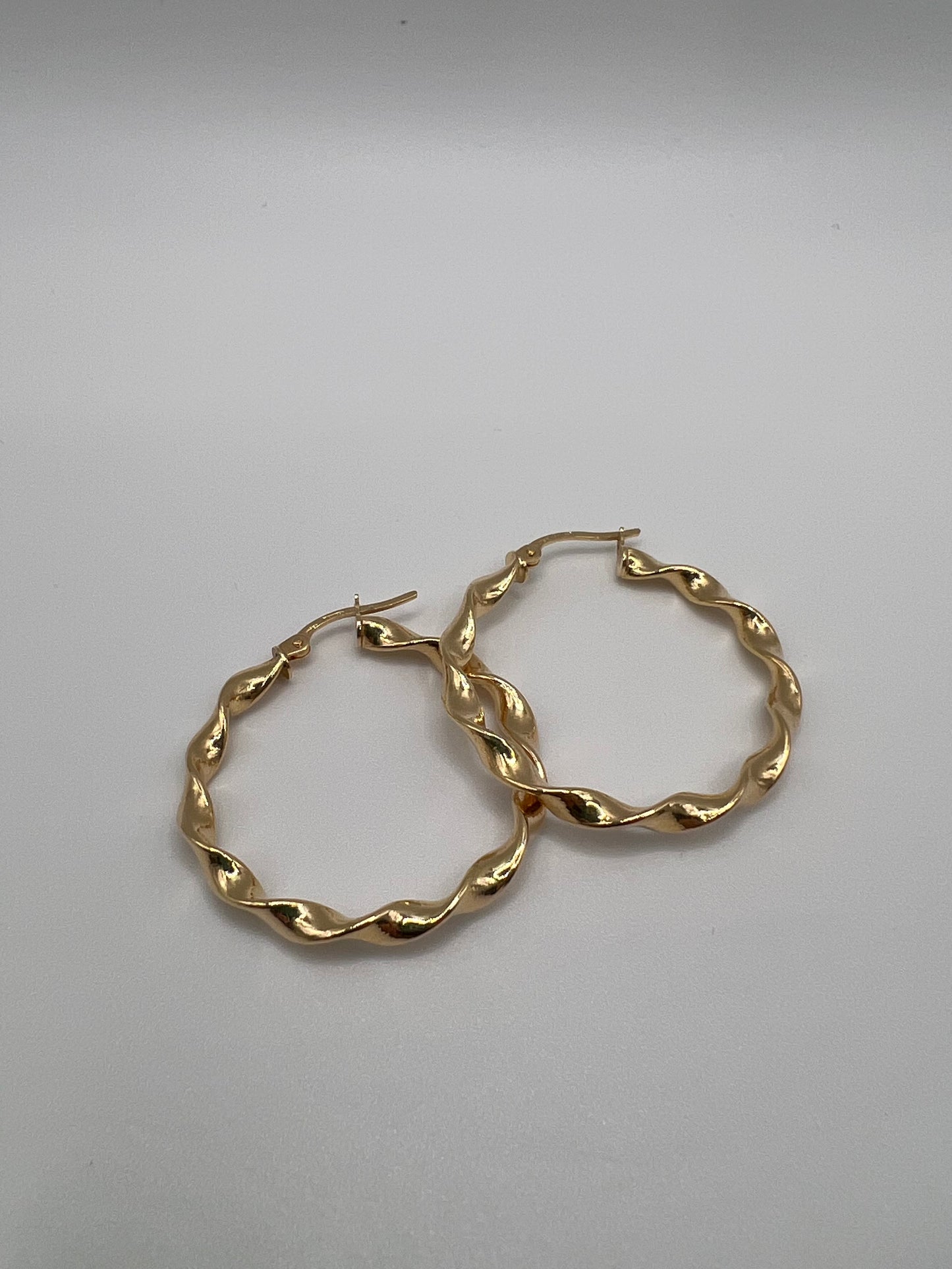 LADIES 9CT YELLOW GOLD TWIST 30MM HOOP PAIR OF EARRINGS - UK SALE