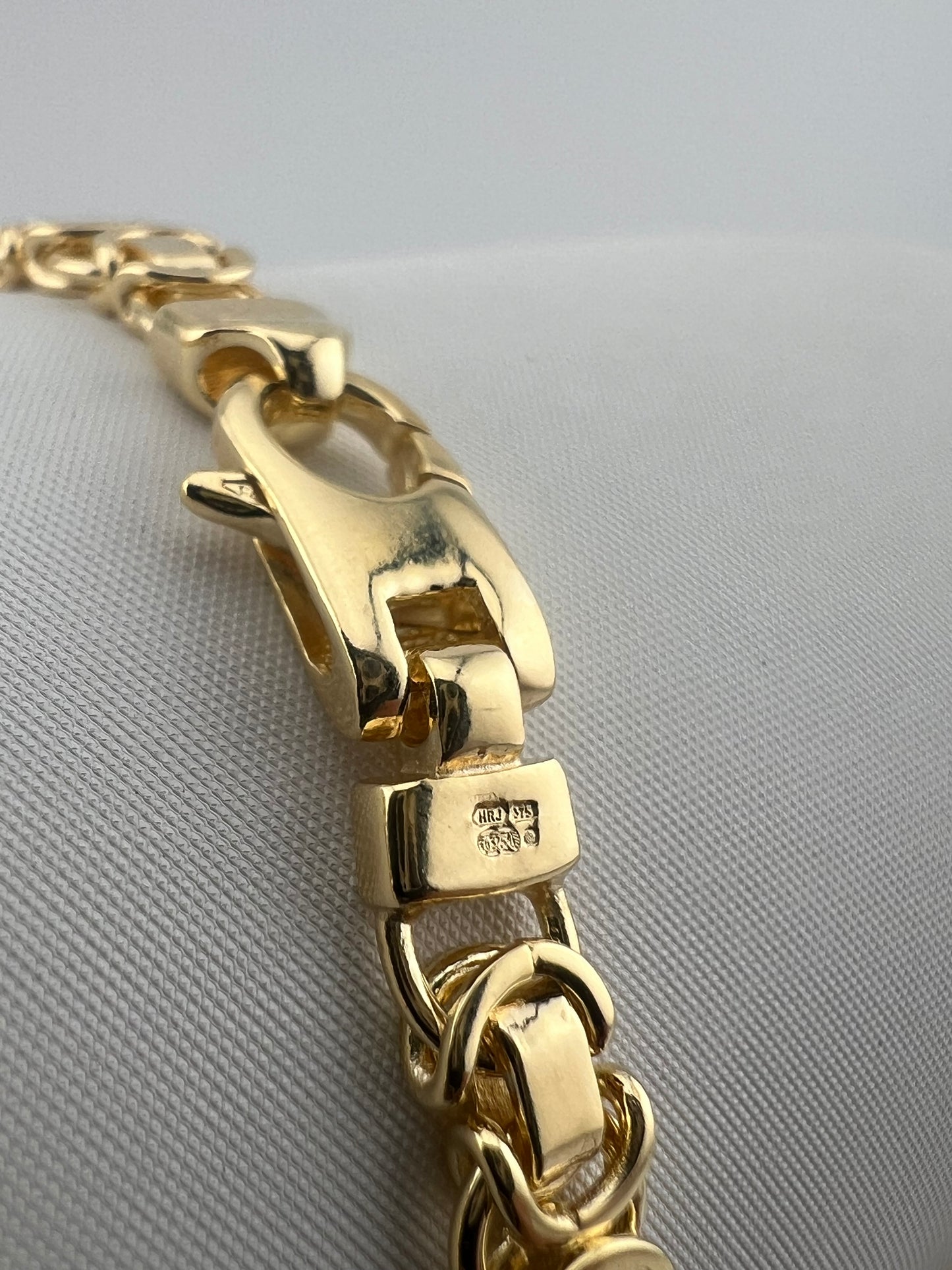 Solid 9ct Yellow Gold 7.5 INCH  - 5mm Byzantine Bracelet - Fully Hallmarked