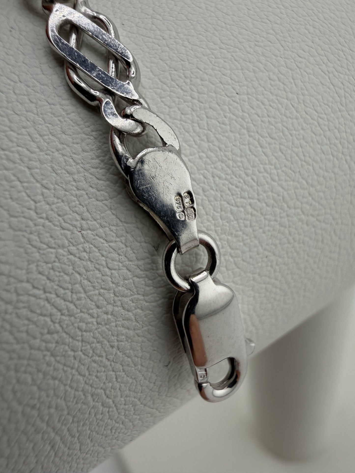 Ladies Solid 9ct White Gold 5mm Wide Celtic Bracelet - 7.5 Inch Ladies Bracelet
