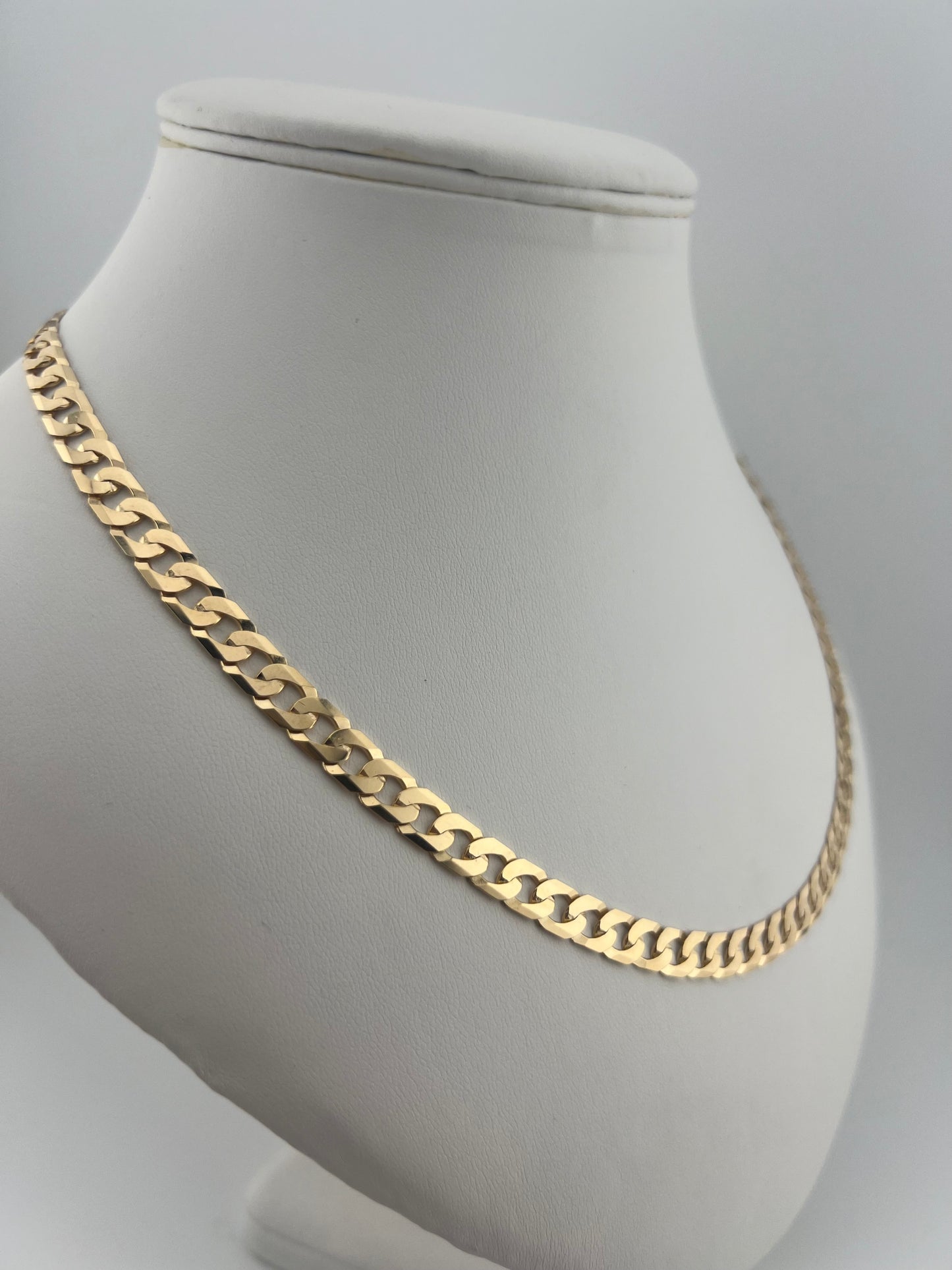 9ct Solid Gold Men’s Chain 18, 20, 22, 24, 28 INCH - 7mm Flat Curb Chain - Full UK Hallmark