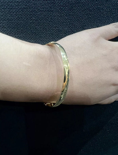 Women’s 9ct Yellow Gold Plain Bracelet - Ladies Gold 6mm Plain Hinged Bangle