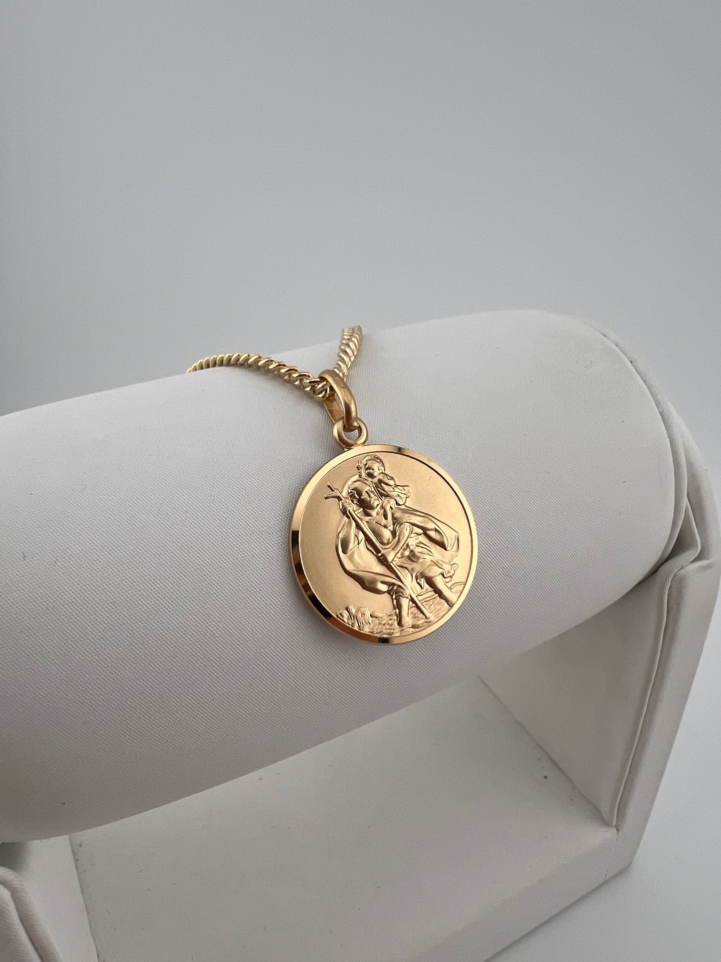 Large Solid 9ct Yellow Gold Saint Christopher Pendant - 22mm - Fully Hallmarked