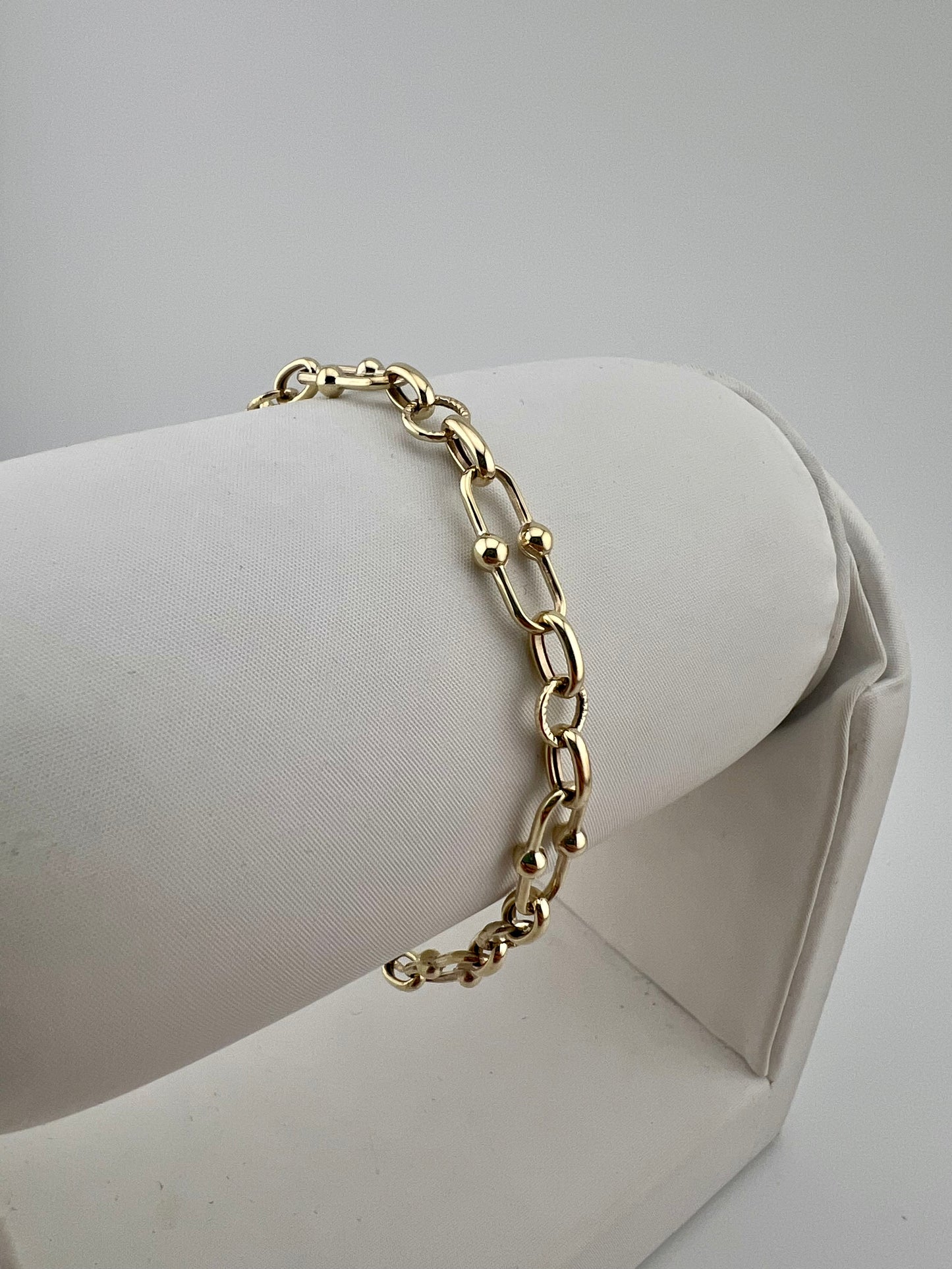 9ct Yellow Gold  Ladies Bracelet - 7.5mm Wide - 7.5 Inch - Full Hallmark & Box
