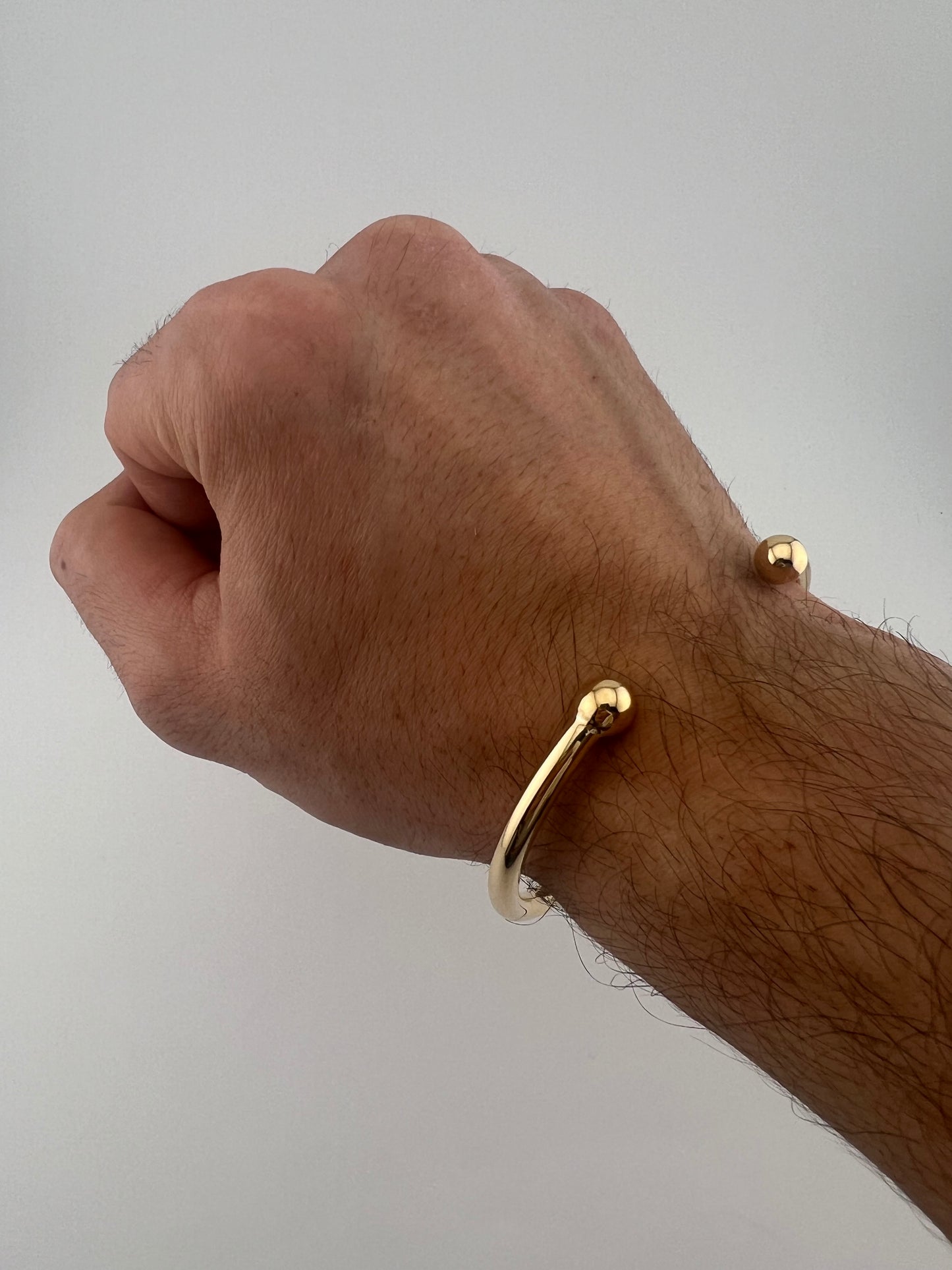 Mens Solid 9ct Gold Bracelet - Solid Gold 4.5mm Torque Bangle - 8.5 INCHES - Boxed