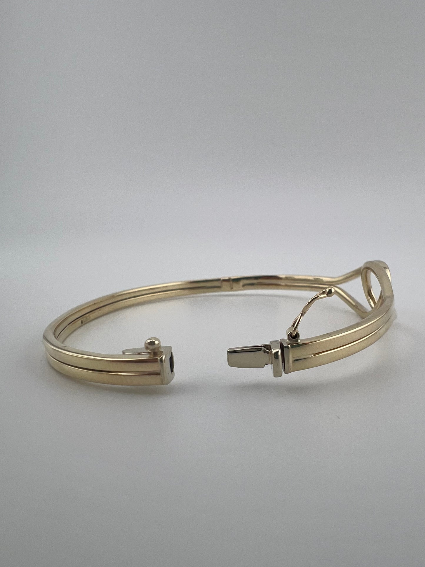 Women’s 9ct Yellow Gold  Ladies Bangle  - 7.5 Inch - Full Hallmark & Box