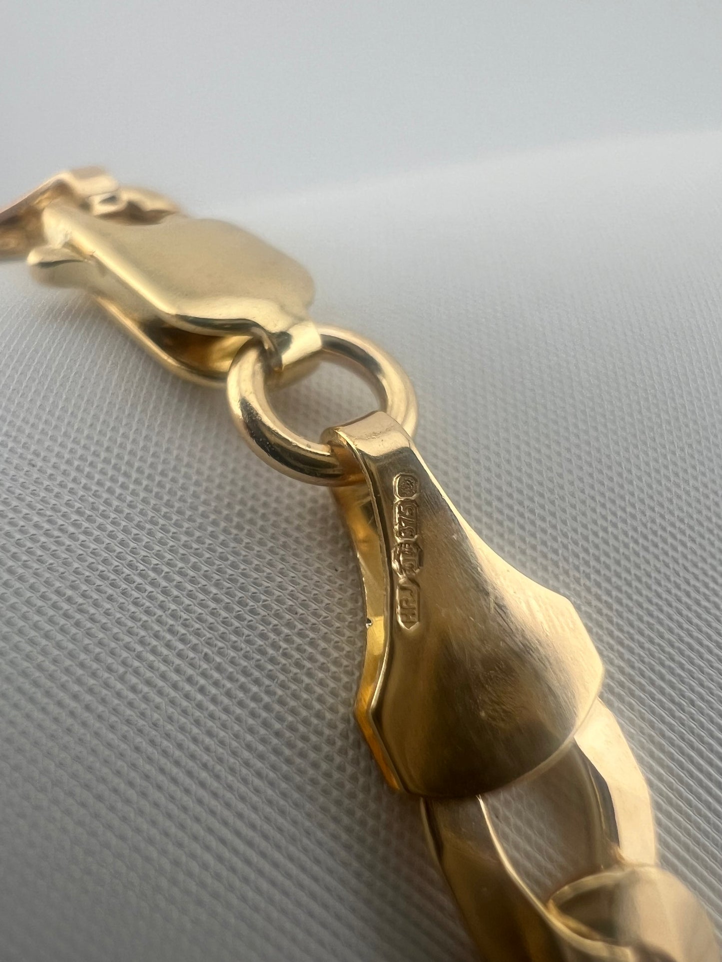 9ct Solid Gold Men’s Chain 22 INCH - 6mm Flat Curb Chain - Full UK Hallmark