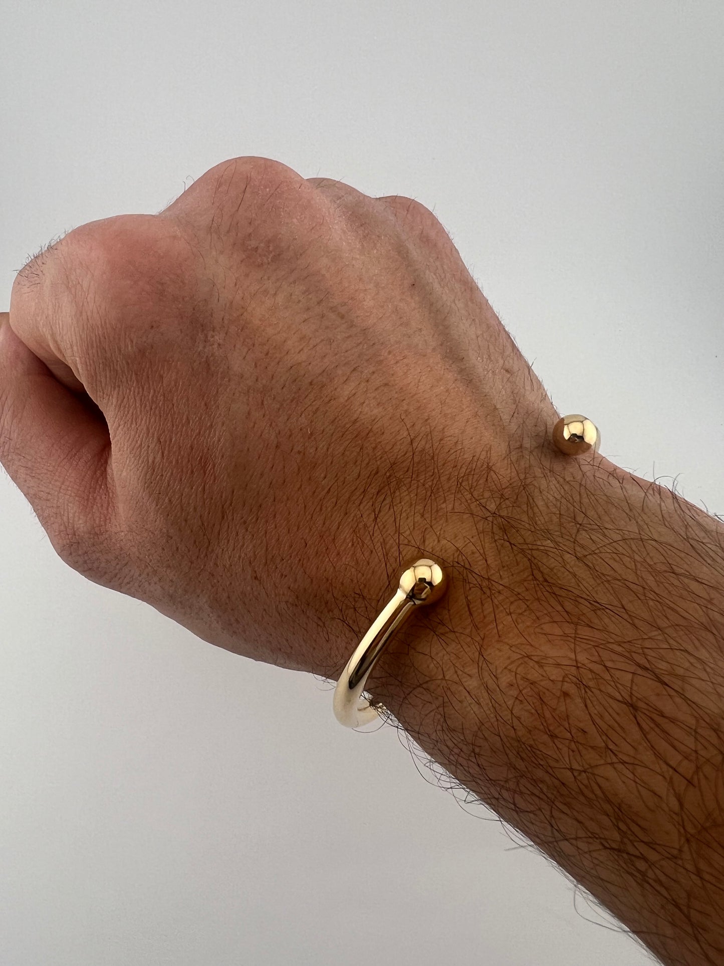 Mens Solid 9ct Gold Bracelet - Solid Gold 4.5mm Torque Bangle - 8.5 INCHES - Boxed