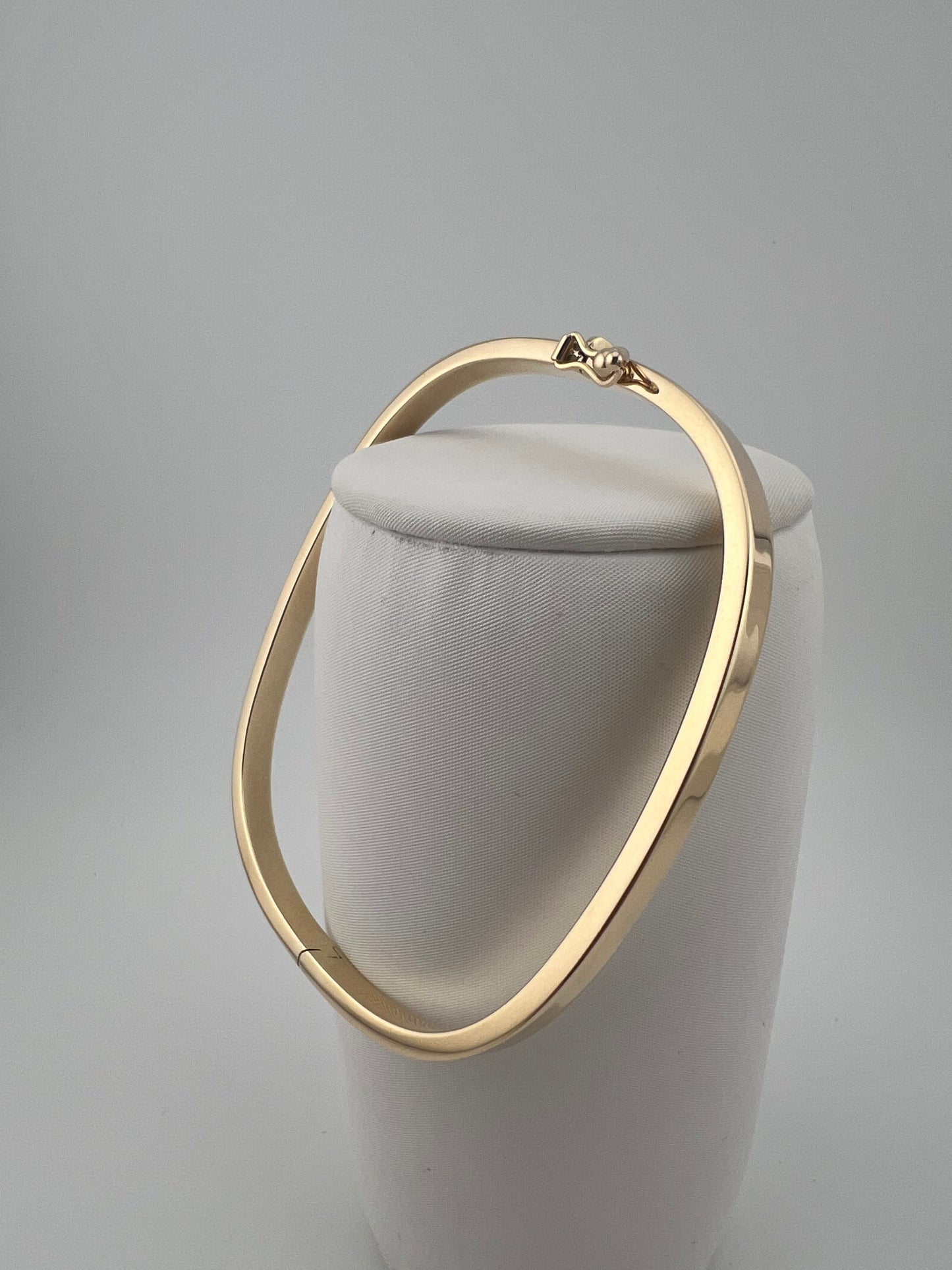 Women’s 9ct Yellow Gold Plain Bracelet - Ladies Gold 4mm Bangle - TV Shaped