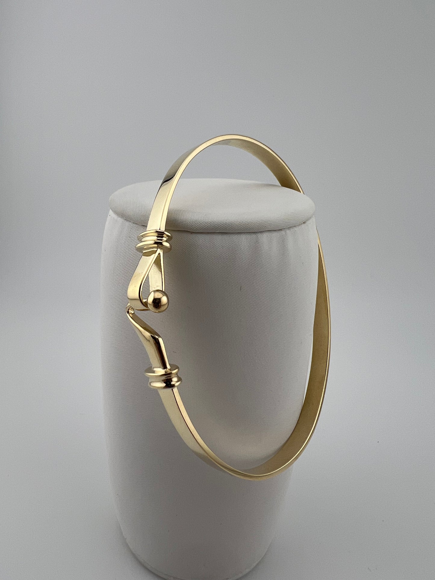 Men’s Solid 9ct Yellow Gold Bracelet - 4.5mm Wide - Gold Hook Bangle UK Hallmark