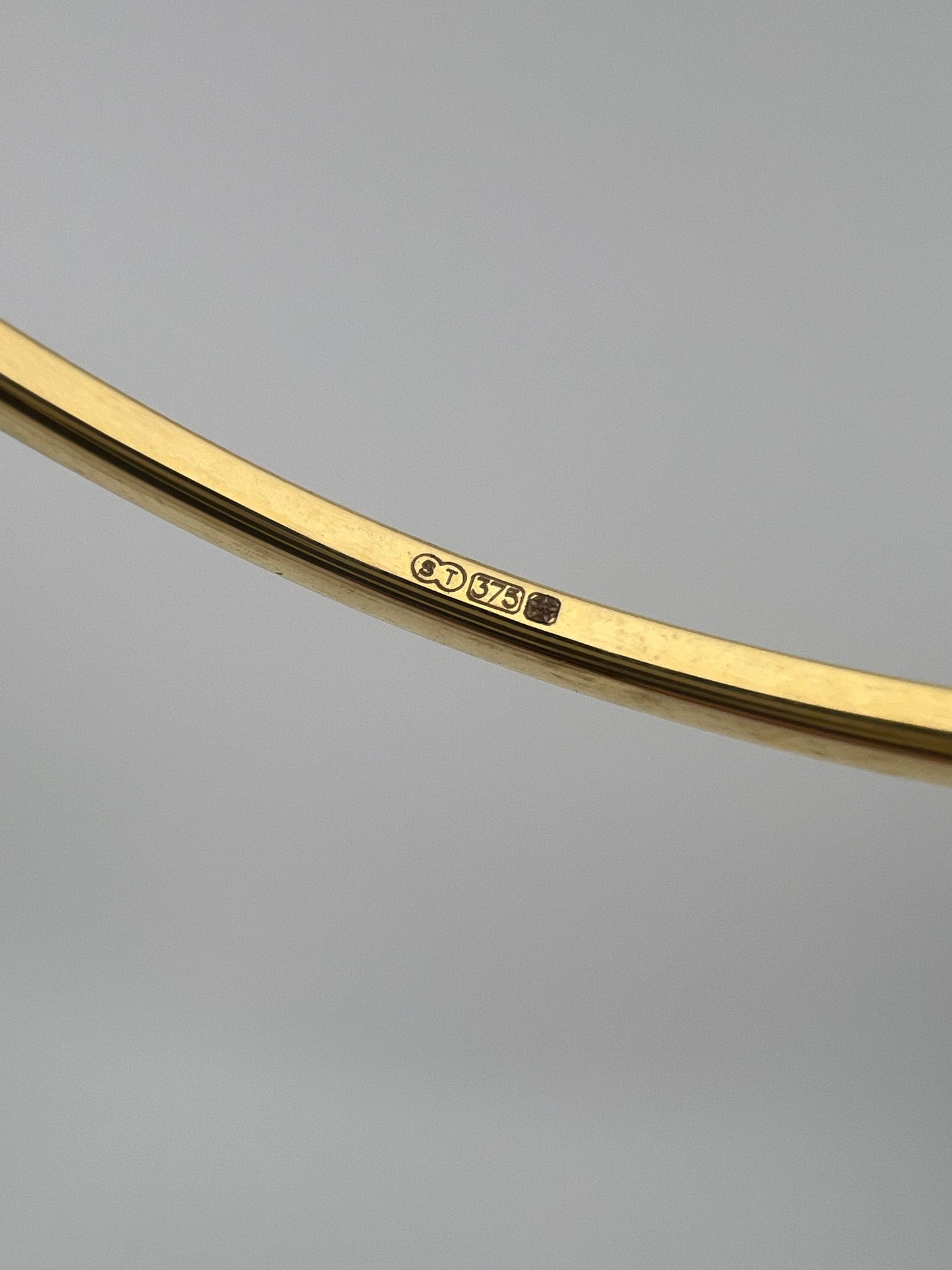 Women’s 9ct Yellow Gold Plain Bracelet - Ladies Gold 2mm Thin Plain Slave Bangle