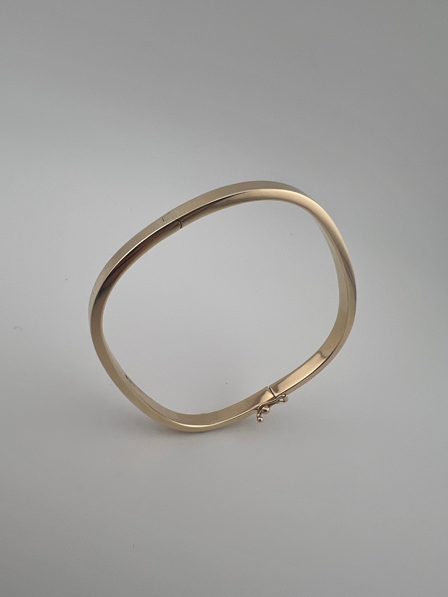 Women’s 9ct Yellow Gold Plain Bracelet - Ladies Gold 4mm Bangle - TV Shaped