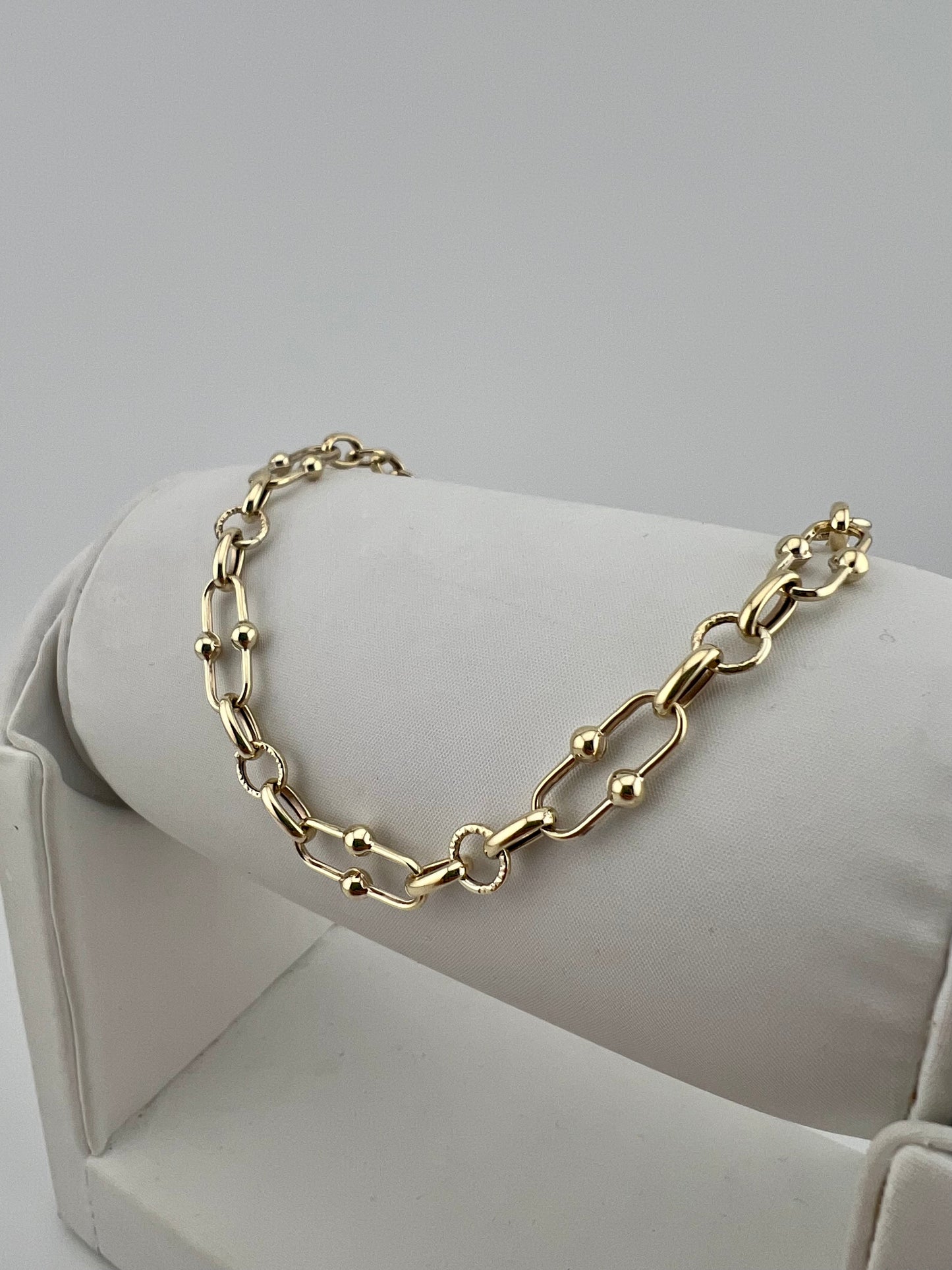 9ct Yellow Gold  Ladies Bracelet - 7.5mm Wide - 7.5 Inch - Full Hallmark & Box