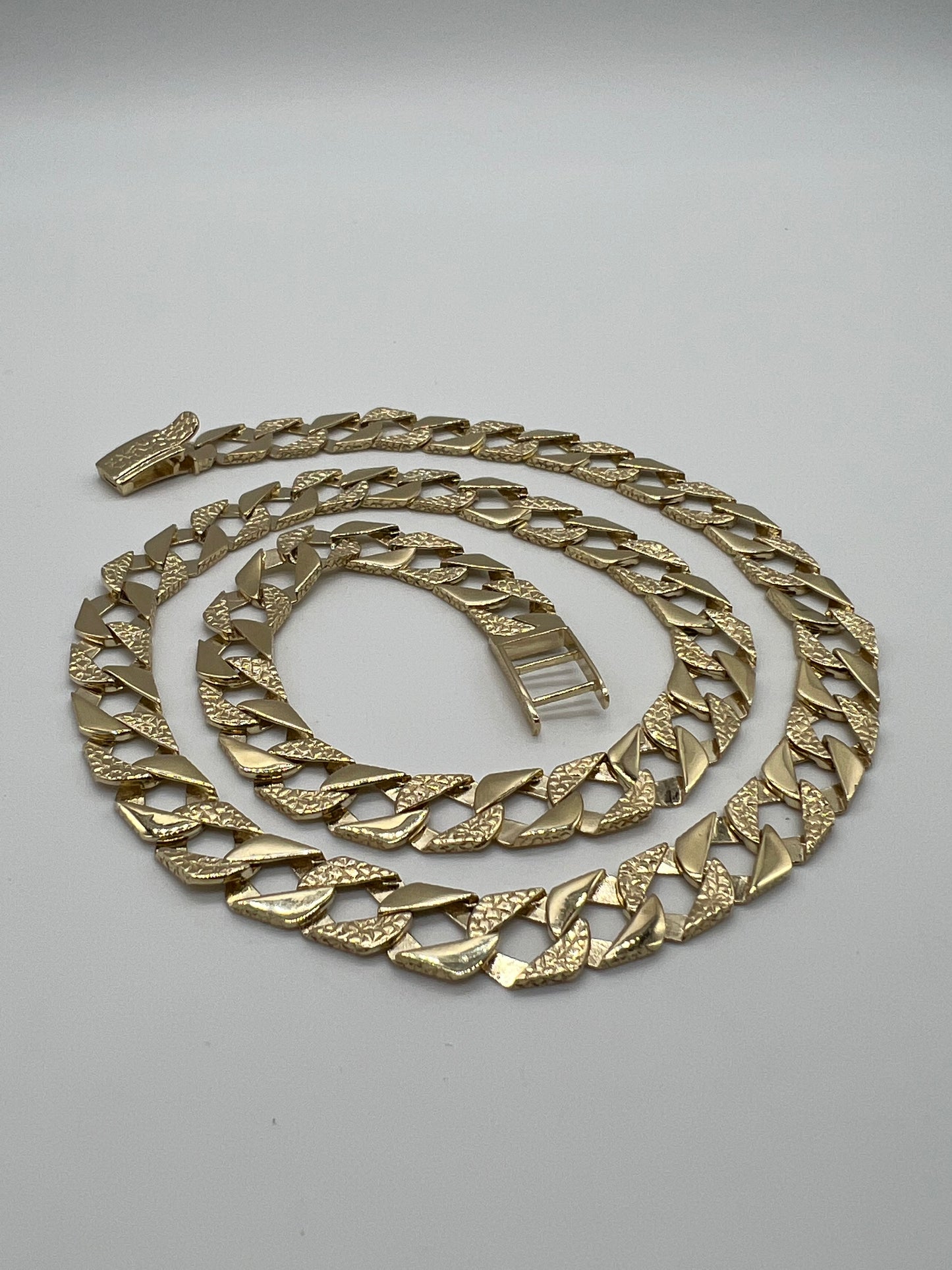 New Solid 9ct Yellow Gold Flat Curb Link - 24 Inch - 11mm Wide - UK Hallmark