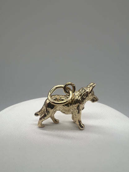 9ct Yellow SOLID Gold Alsatian Dog / German Shepherd Pendant - Full UK Hallmark