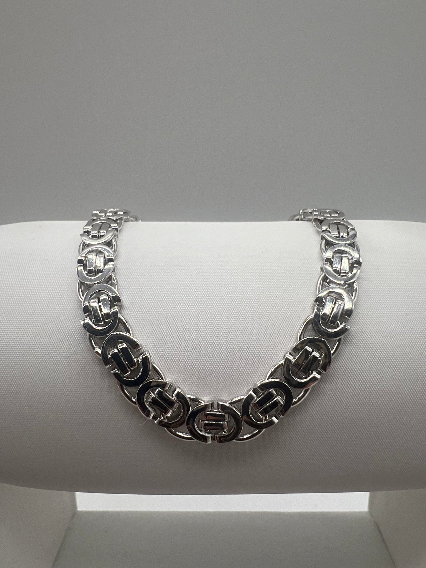 Men’s Solid 9ct White Gold - 6mm Wide - 8.5 Inch -  Men’s Byzantine Bracelet