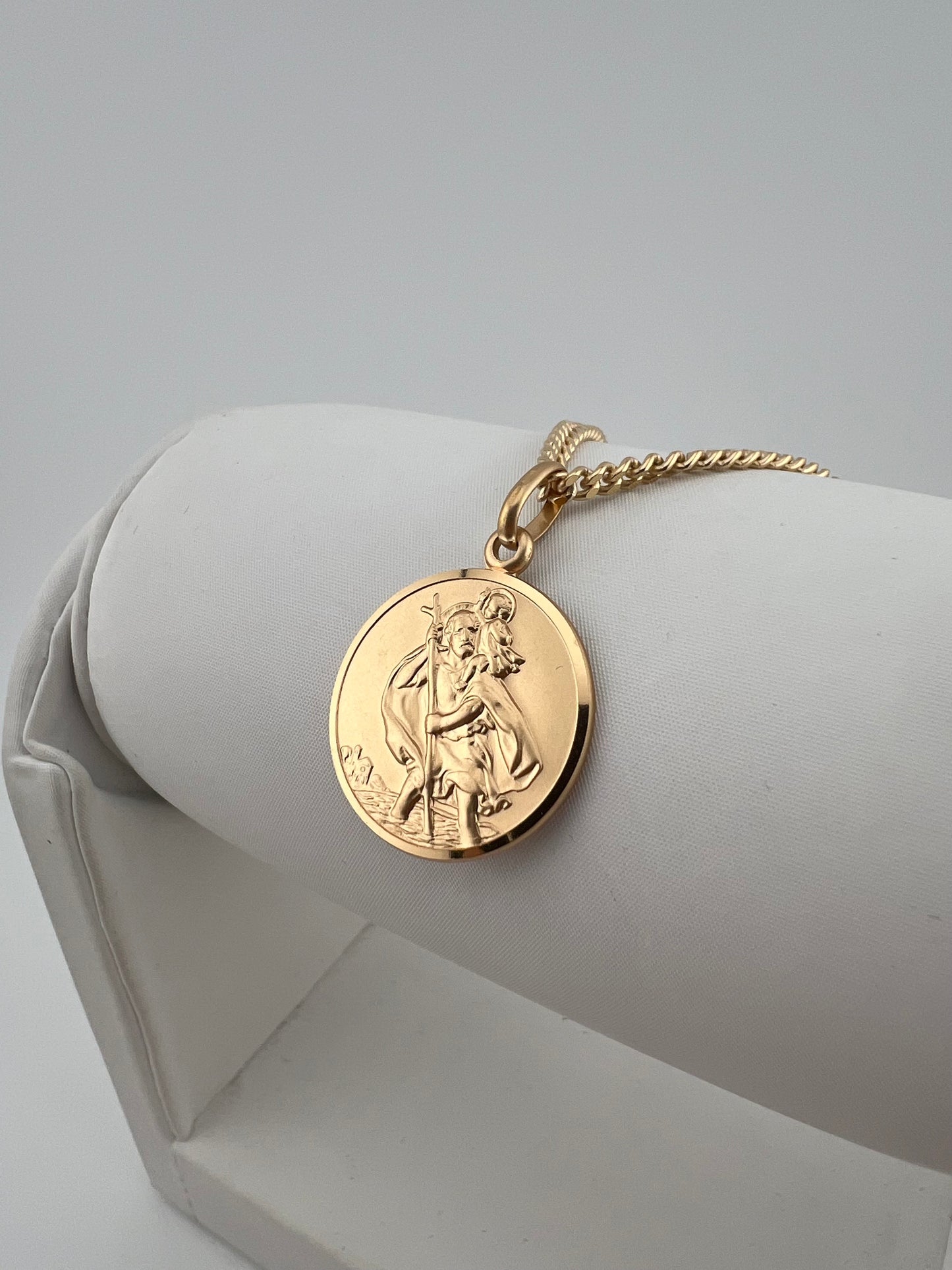 Large Solid 9ct Yellow Gold Saint Christopher Pendant - 22mm - Fully Hallmarked