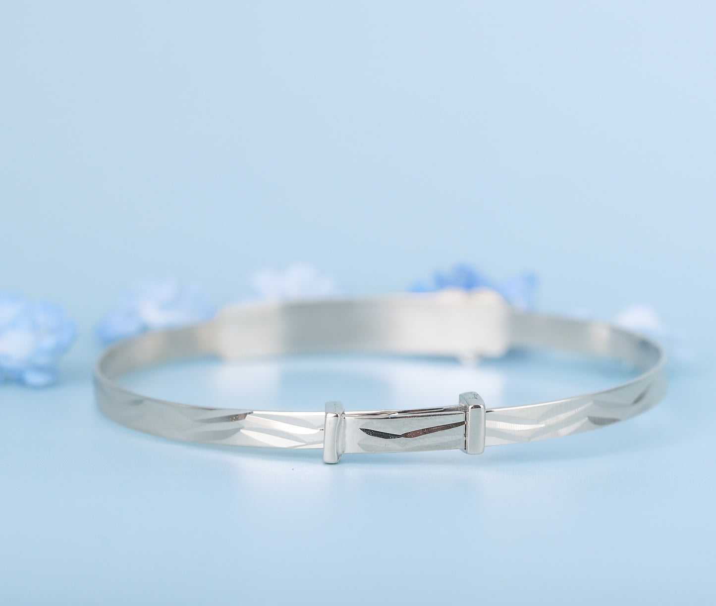 Solid 9ct White Gold Baby / Kids CZ Heart Expandable ID Bangle