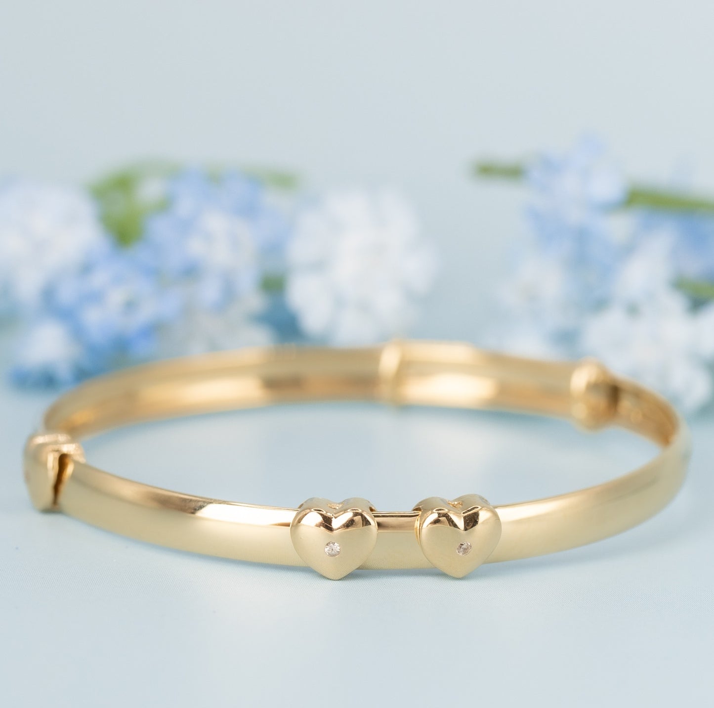Solid 9ct Yellow Gold Floating Heart Baby / Kids Expandable Bangle